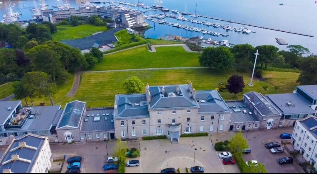 9 Admiralty House Stunning Luxury Apartment With Free Parking Plymouth Exterior photo